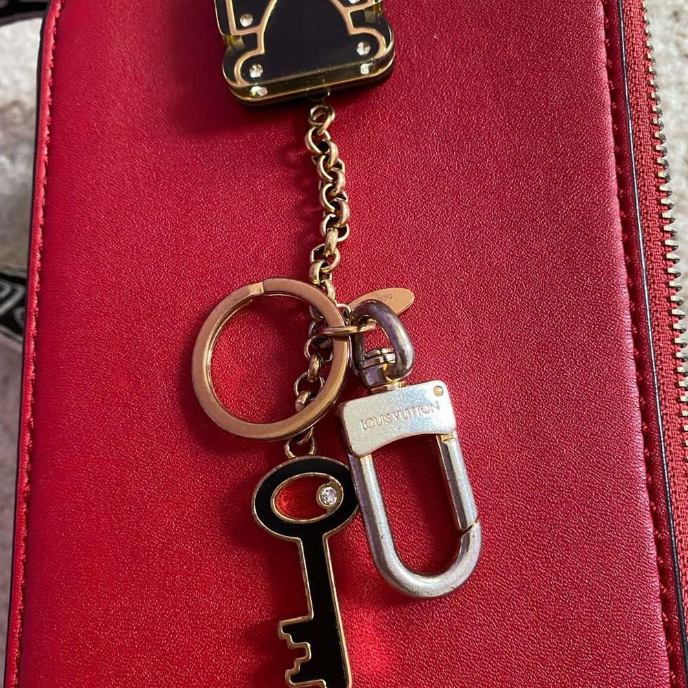 ❤️🖤 send offer❤️🖤LV key chain / bag charm - Picture 4 of 9
